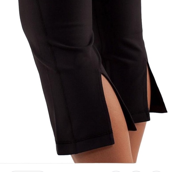 Lululemon Black Gather & Crow Crop - Picture 6 of 7